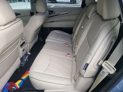 2019 INFINITI QX60 — photo 8 view