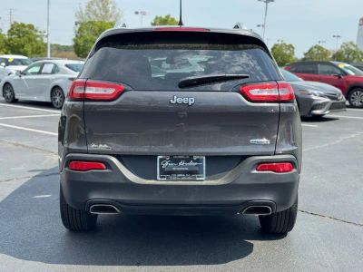 2018 Jeep Cherokee - Photo 13