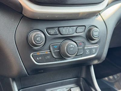 2018 Jeep Cherokee - Photo 32