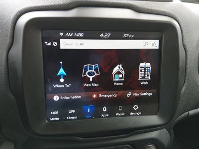 2023 Jeep Renegade — photo 18 view