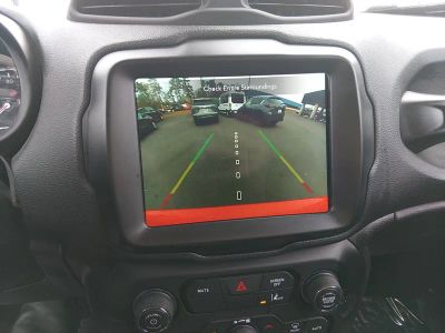 2023 Jeep Renegade - Photo 16