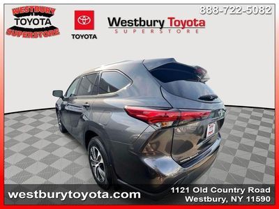 2022 Toyota Highlander - Photo 12