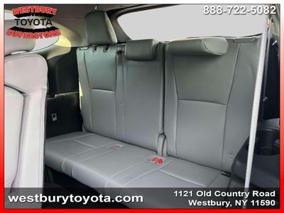 2022 Toyota Highlander - Photo 20