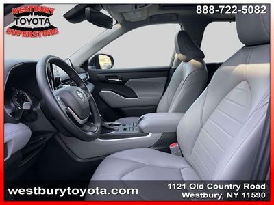 2022 Toyota Highlander - Photo 21