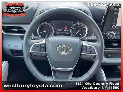 2022 Toyota Highlander - Photo 18