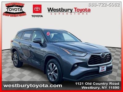 2022 Toyota Highlander - Photo 1