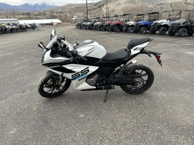 2024 CFMOTO 300SS - Photo 6