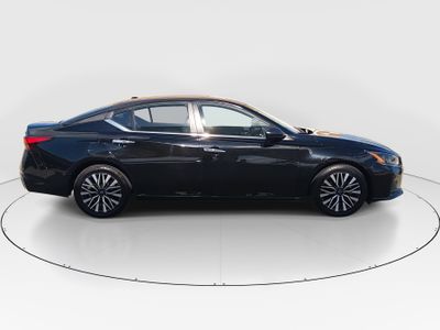 2024 Nissan Altima - Photo 8