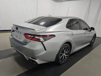 2024 Toyota Camry - Photo 2