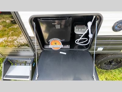 2025 Forest River RV Cherokee Grey Wolf - Photo 9