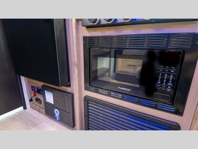 2025 Forest River RV Cherokee Grey Wolf - Photo 20