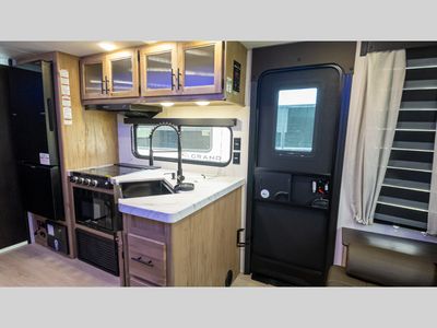 2025 Forest River RV Cherokee Grey Wolf - Photo 36