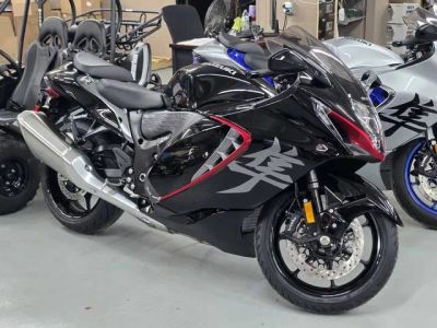 2026 Suzuki Hayabusa — front three-quarter view