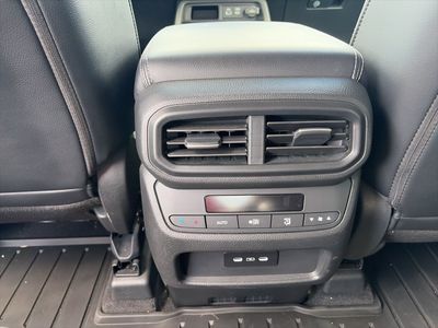 2024 Honda Pilot — photo 10 view
