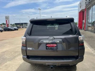 2017 Toyota 4Runner - Photo 3