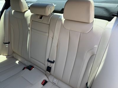 2023 BMW 5 Series - Photo 19