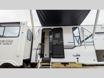 2026 Forest River Cherokee Alpha Wolf — photo 10 view