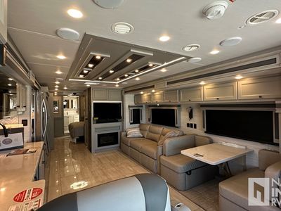 2026 Tiffin Motorhomes Allegro Red - Photo 2