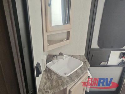 2021 Coachmen RV Spirit Ultra Lite — photo 31 view