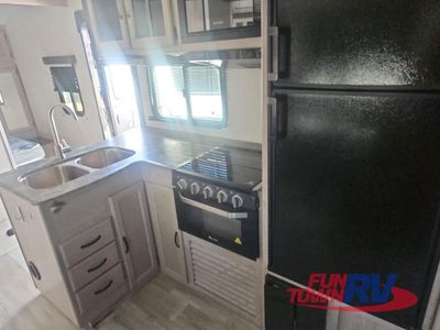 2021 Coachmen RV Spirit Ultra Lite — photo 20 view