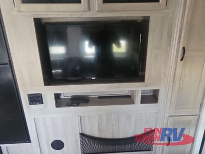 2021 Coachmen RV Spirit Ultra Lite — photo 28 view