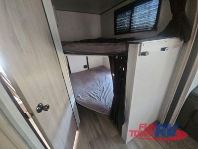 2021 Coachmen RV Spirit Ultra Lite — photo 35 view
