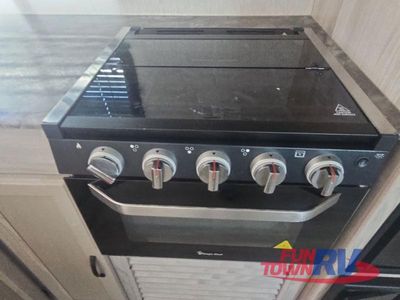 2021 Coachmen RV Spirit Ultra Lite — photo 22 view