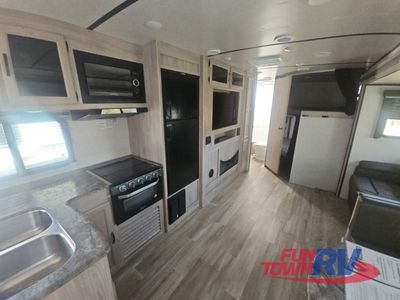 2021 Coachmen RV Spirit Ultra Lite — photo 8 view
