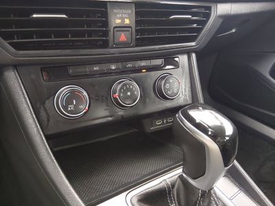 2024 Volkswagen Jetta — photo 19 view