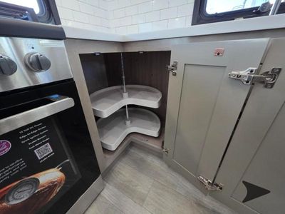 2026 Jayco Pinnacle — photo 34 view