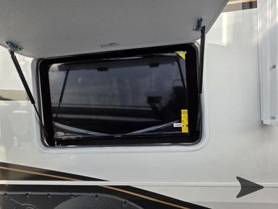 2026 Jayco Pinnacle — photo 8 view
