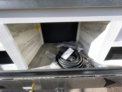 2026 Wayfinder RV GO BEYOND LTD — photo 43 view