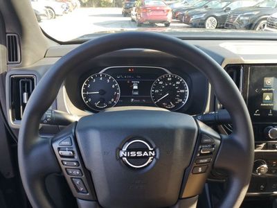 2026 Nissan Frontier — photo 13 view