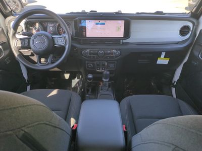 2026 Jeep Wrangler - Photo 17