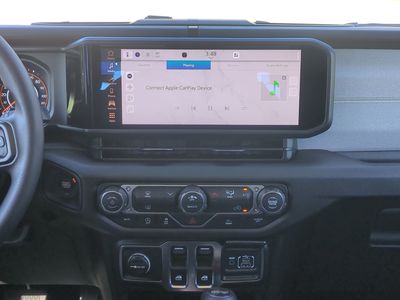 2026 Jeep Wrangler - Photo 20