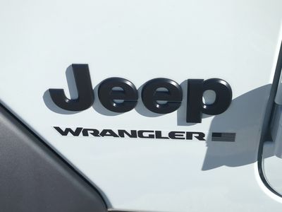 2026 Jeep Wrangler - Photo 14