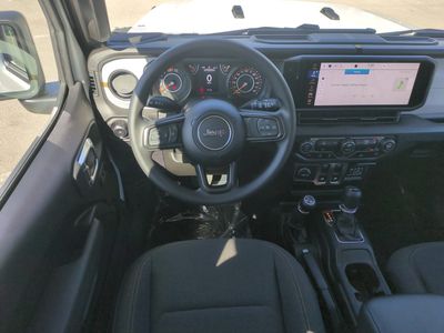 2026 Jeep Wrangler - Photo 18