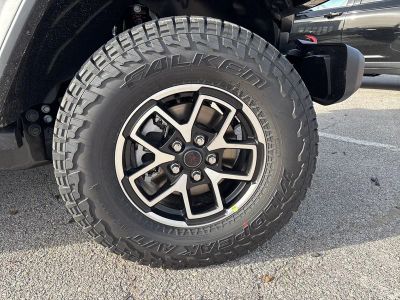 2026 Jeep Gladiator — photo 37 view