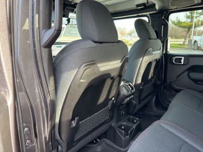 2026 Jeep Gladiator — photo 39 view