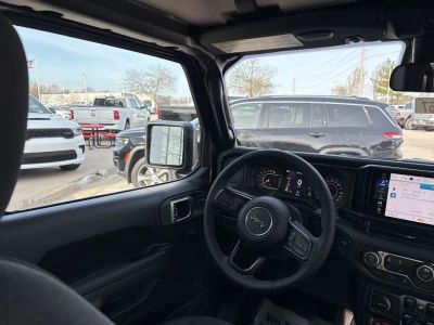 2026 Jeep Gladiator — photo 47 view