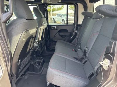 2026 Jeep Gladiator — photo 40 view