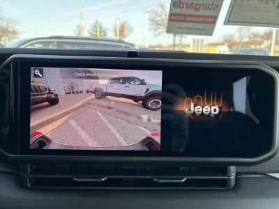 2026 Jeep Gladiator — photo 63 view