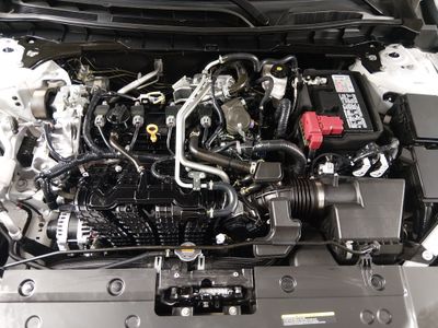 2025 Nissan Altima — photo 9 view