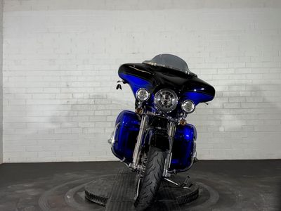 2011 Harley-Davidson CVO Ultra Classic Electra Glide - Photo 7