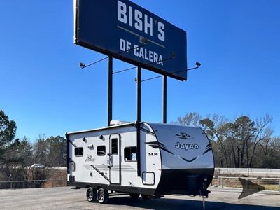 2025 Jayco Jay Flight SLX — front three-quarter view