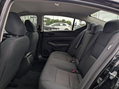 2025 Nissan Altima — photo 12 view