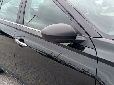 2025 Nissan Altima — photo 10 view