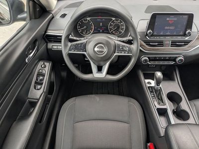 2025 Nissan Altima — photo 14 view