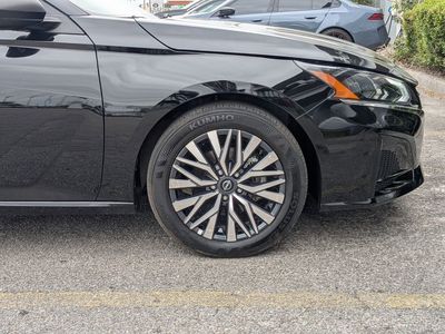 2025 Nissan Altima — photo 11 view
