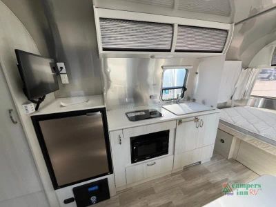 2024 Airstream Bambi - Photo 10